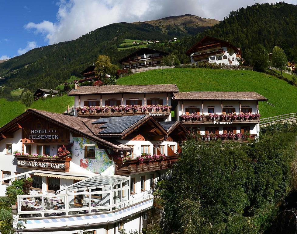 Pension Felseneck San Leonhard in Passeier Exteriör bild